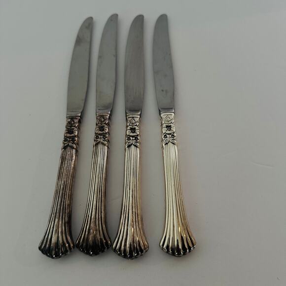 Vintage Oneida Floral Queen 1992 Silverware Dinner Knives - Picture 9 of 12